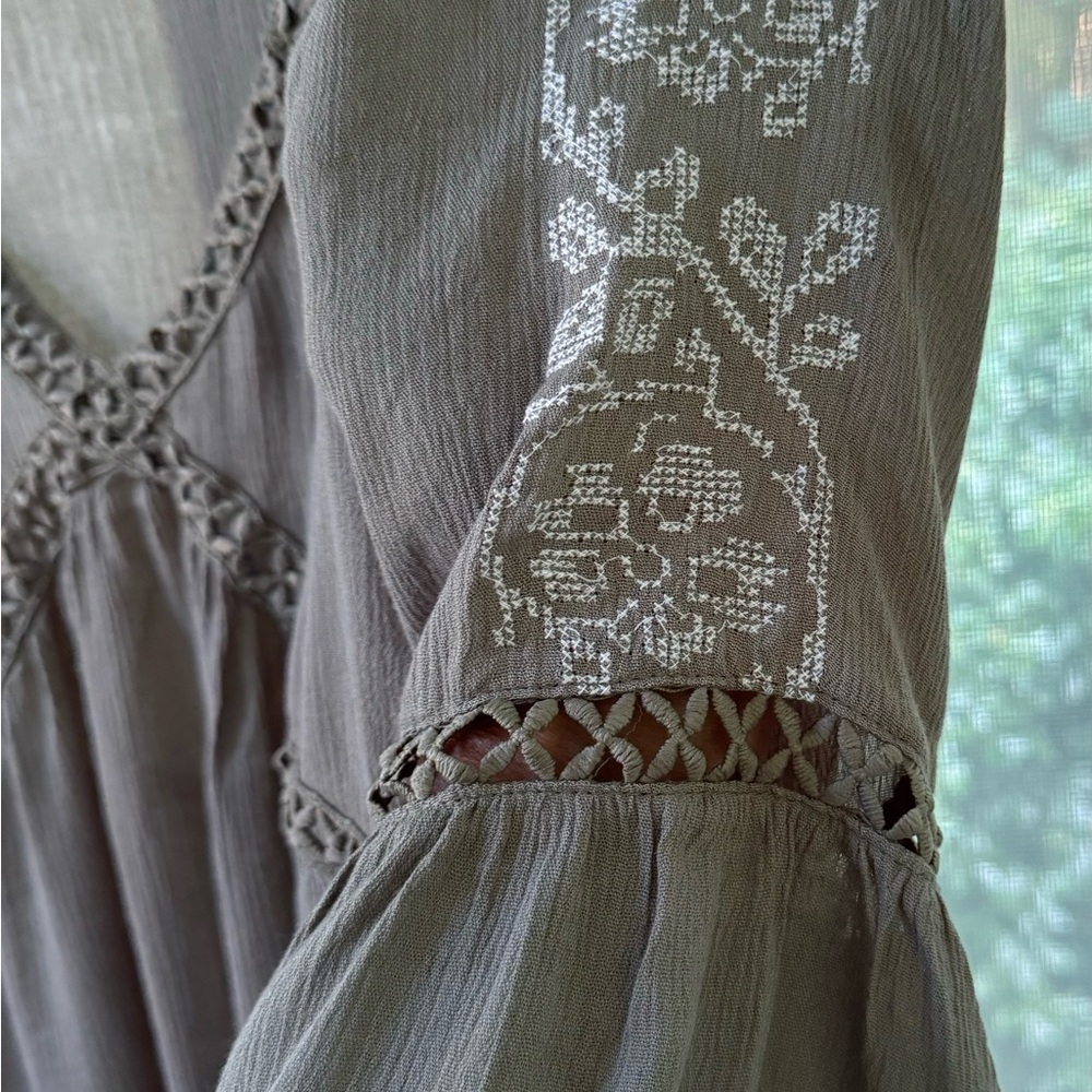 Blue Rain S Sage Quarter Length top Scoop neck Knitted neck, bodice and sleeve.